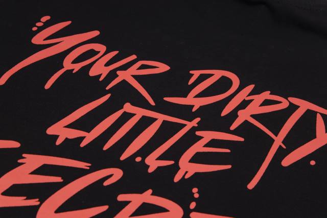 Retro red text splashing ink washed printed tee