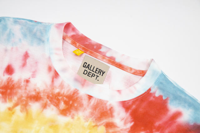 Retro tie-dyed colorful effect washed printed tee