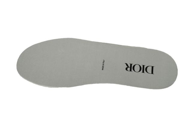 D High Gray White 3SH132ZIR_H165