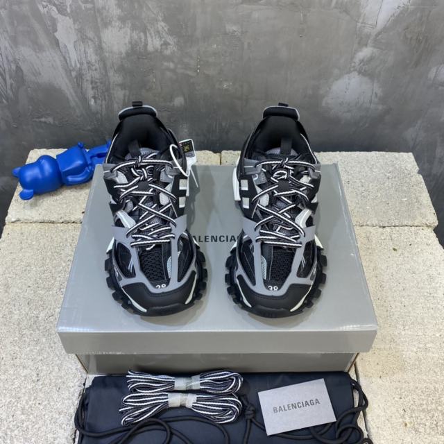 1:1 quality version High Street Hiking Mesh Casual Sneakers 2 colors