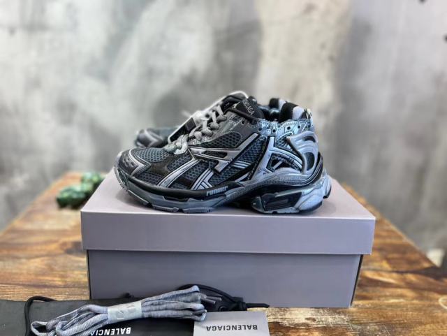 1:1 quality version Multi-Line Embroidered Mesh Thick Sneakers