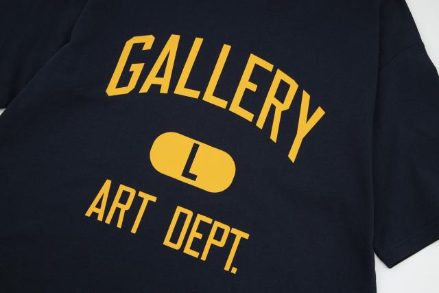 Retro arc logo graffiti Washed Print tee