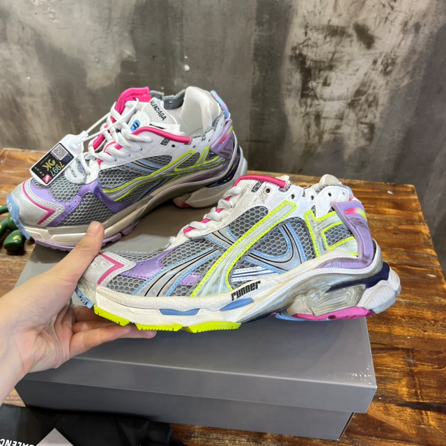 1:1 quality Runner mesh-panelled Sneakers