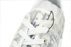 D Low White Navy Oblique 3SN249YNT_H568