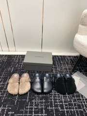 1:1 quality version Thumb Half Slippers Casual Slippers 3 colors