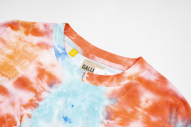 Retro blue and orange tie-dyed colorful washed printed tee