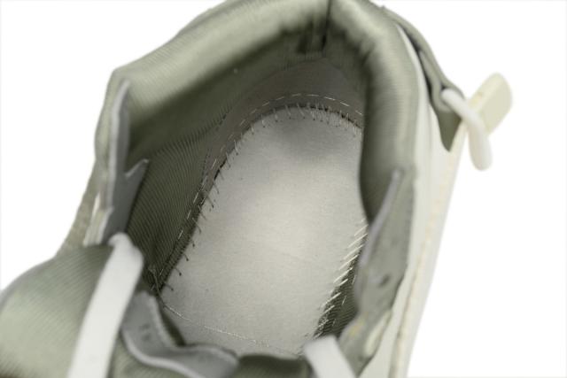 D High Gray White 3SH132ZIR_H165