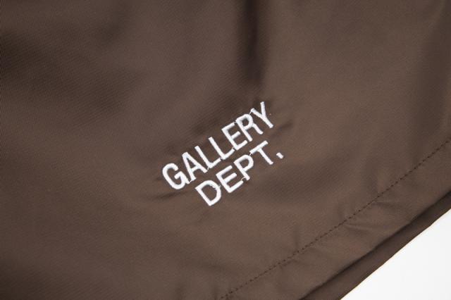 Solid color smooth woven shorts