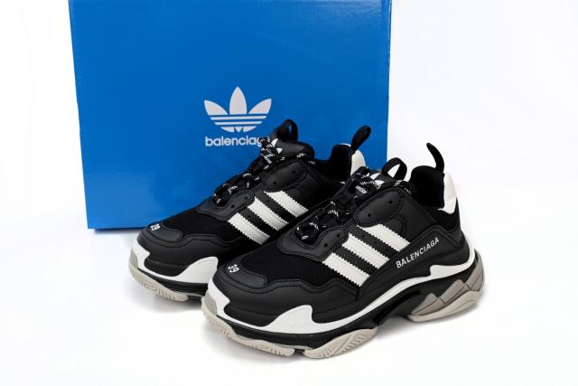 A  x B Triple S Black And White 712764 W2ZB2 1090