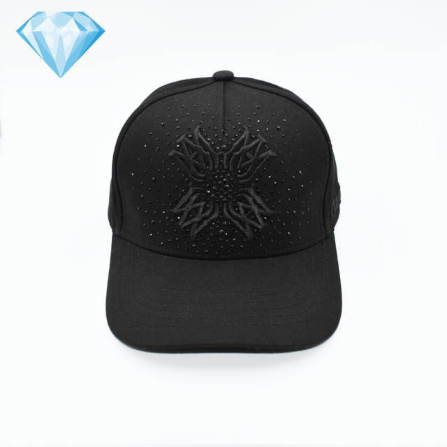 Amir* Adjustable Quad crystal cap 4 colors