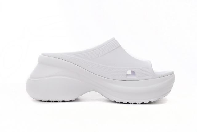 B x Crocs Pool Slide Sandals White 677389W1S8E9000