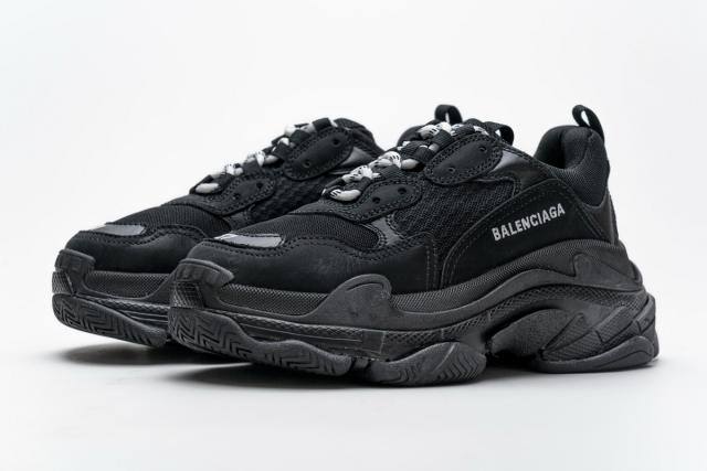 B Triple S Black 483513 W06E2 2323