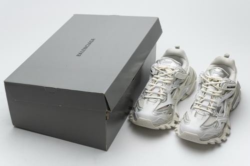 B Track.2 Sneaker White 570391 W2GN2 9000