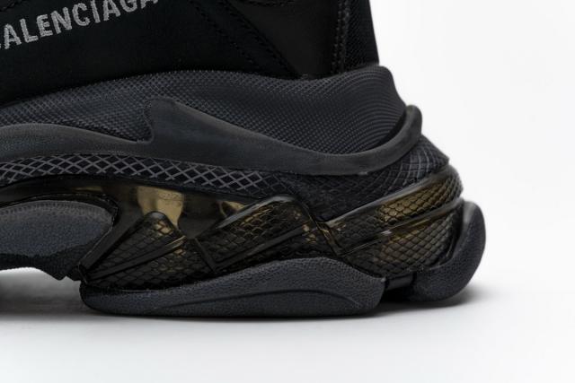 B Triple S Clear Sole Black 541624 W09O1 1000