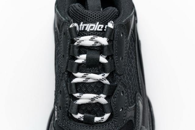 B Triple S Black 483513 W06E2 2323