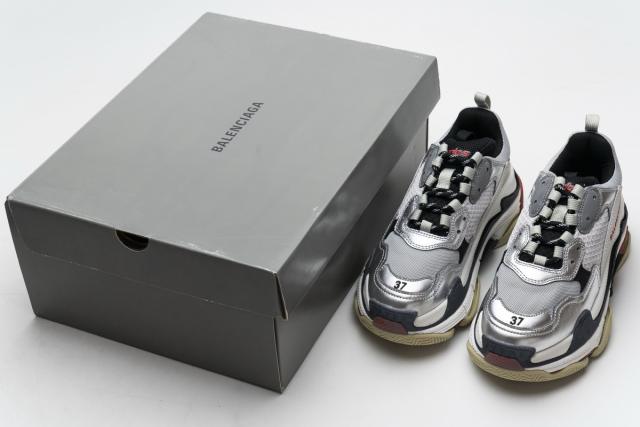 B Triple S Grey Silver 541624 W06E2 7320
