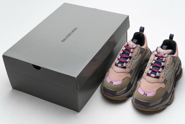 B Triple S Grey Pink 490672 W09O5 1036