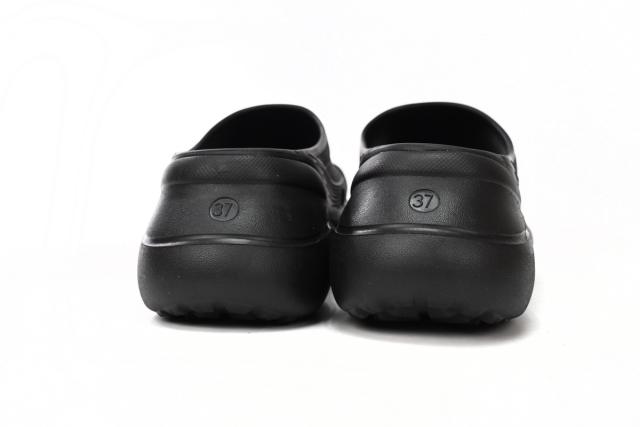 B x Crocs Pool Slide Sandals Black 677386W1S8E1000