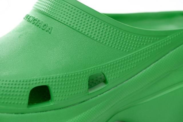 B x Crocs Pool Slide Sandals Green 677386W1S8E3033