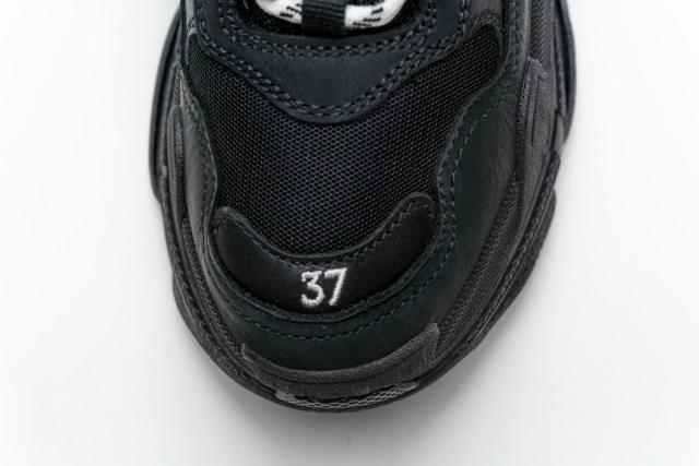 B Triple S Black 483513 W06E2 2323