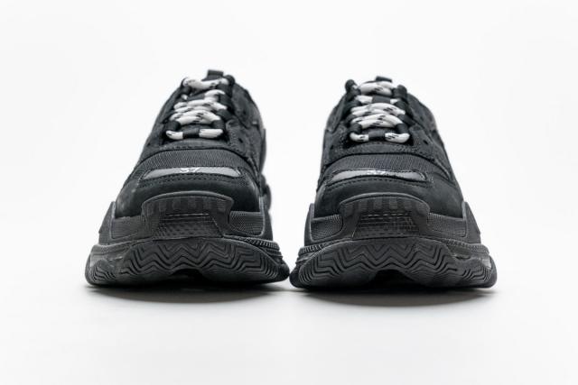 B Triple S Black 483513 W06E2 2323