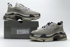 B Triple S Silvery 584088 W09O1 1900