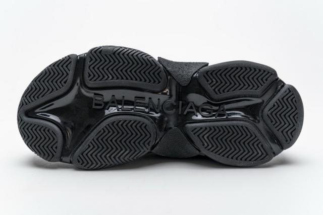 B Triple S Black 483513 W06E2 2323