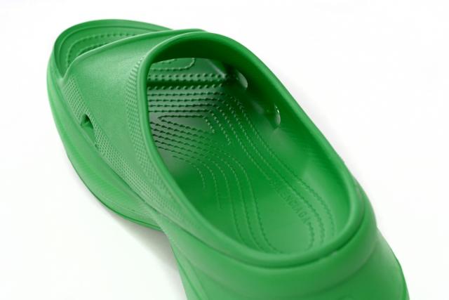 B x Crocs Pool Slide Sandals Green 677386W1S8E3033