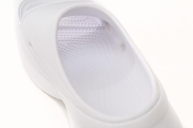 B x Crocs Pool Slide Sandals White 677389W1S8E9000