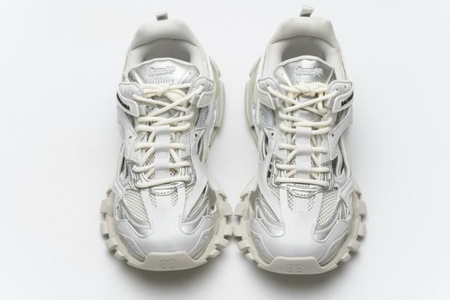 B Track.2 Sneaker White 570391 W2GN2 9000