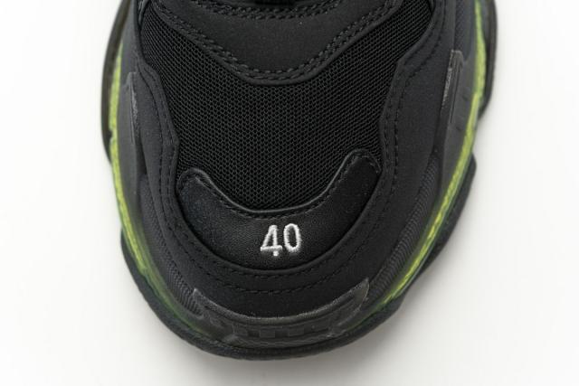 B Triple S Black Green 541624 W09O1 2140