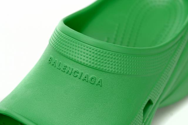 B x Crocs Pool Slide Sandals Green 677386W1S8E3033