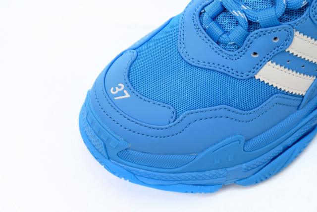 A  x B Triple S Blue White 712821W2ZB24090