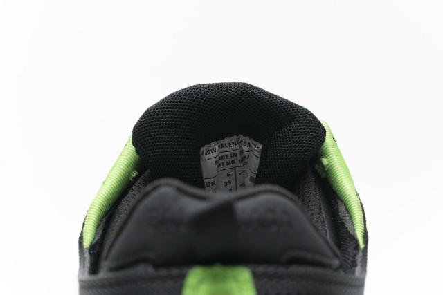 B Track.2 Sneaker Black Green 568615 W2GN1 1012
