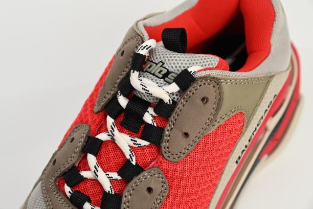 B Triple S Red White Dark Grey 541624 W06E2 1863