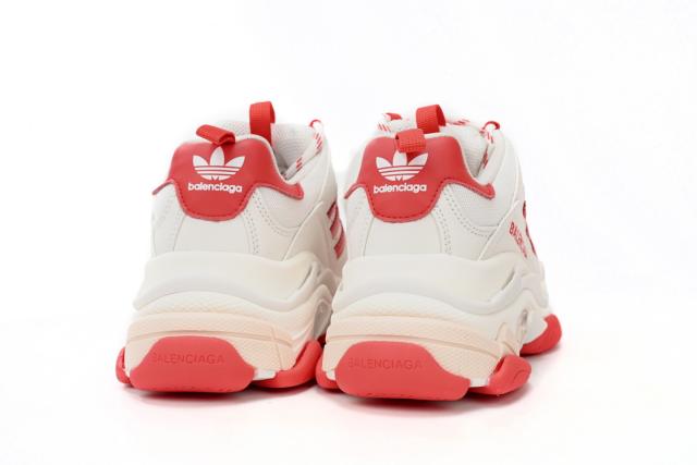 A  x B Triple S White Red IF0166