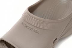 B x Crocs Pool Slide Sandal Beige 677386W1S8E2500