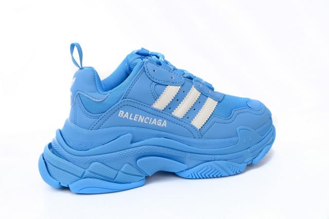 A  x B Triple S Blue White 712821W2ZB24090