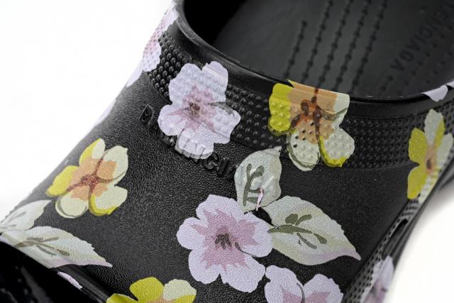 B x Crocs Pool Slide Sandals Grey Flower 677389W1S8G6556