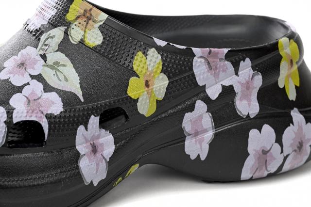 B x Crocs Pool Slide Sandals Grey Flower 677389W1S8G6556