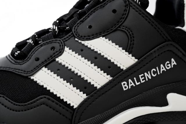 A  x B Triple S Black And White 712764 W2ZB2 1090