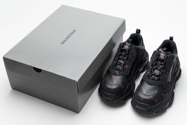 B Triple S Letter Black Pink 524039 W2FA1 7635