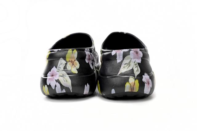 B x Crocs Pool Slide Sandals Grey Flower 677389W1S8G6556