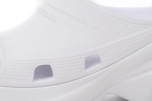 B x Crocs Pool Slide Sandals White 677389W1S8E9000
