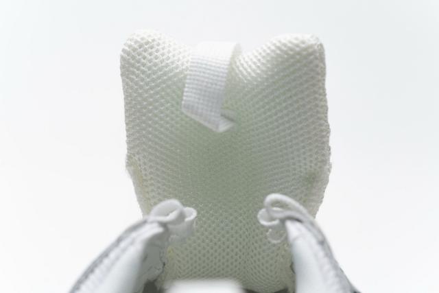B Triple S White 483546 W06F1 9000