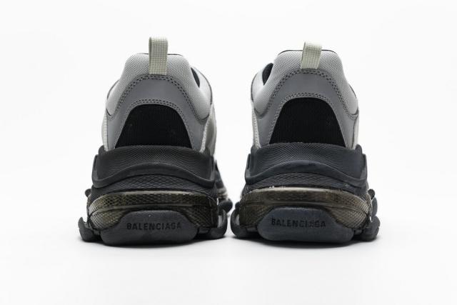 B Triple S Black Silver 541624 W09E1 7320