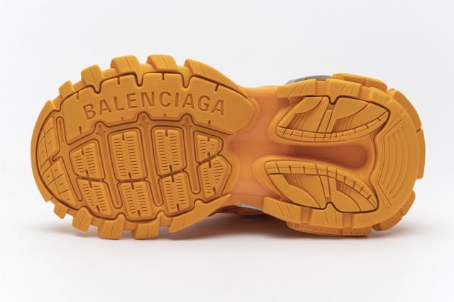 B Track.2 Sneaker Orange 568615 W2GN5 5817