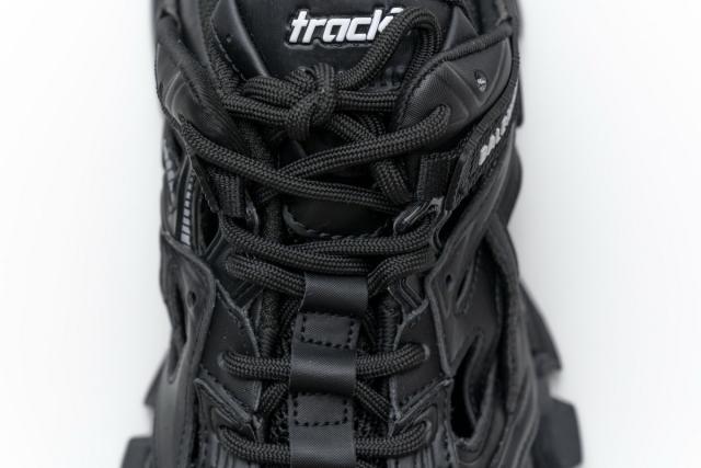 B Track.2 Sneaker Black 570391 W2GN1 1000