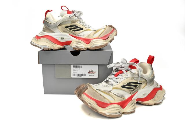 B Cargo White Red 784339W2MV12098