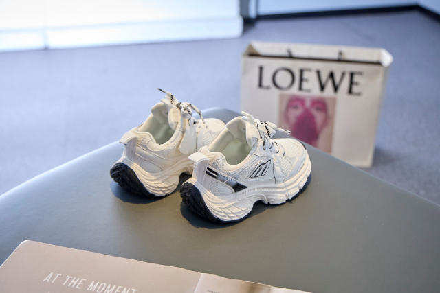 Retro Thick Sole Non-slip Tire Shoes sneakers for Kids 6 colors